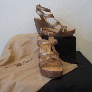 Born "Crown" Britta Gladiator Wedge 39/8M
